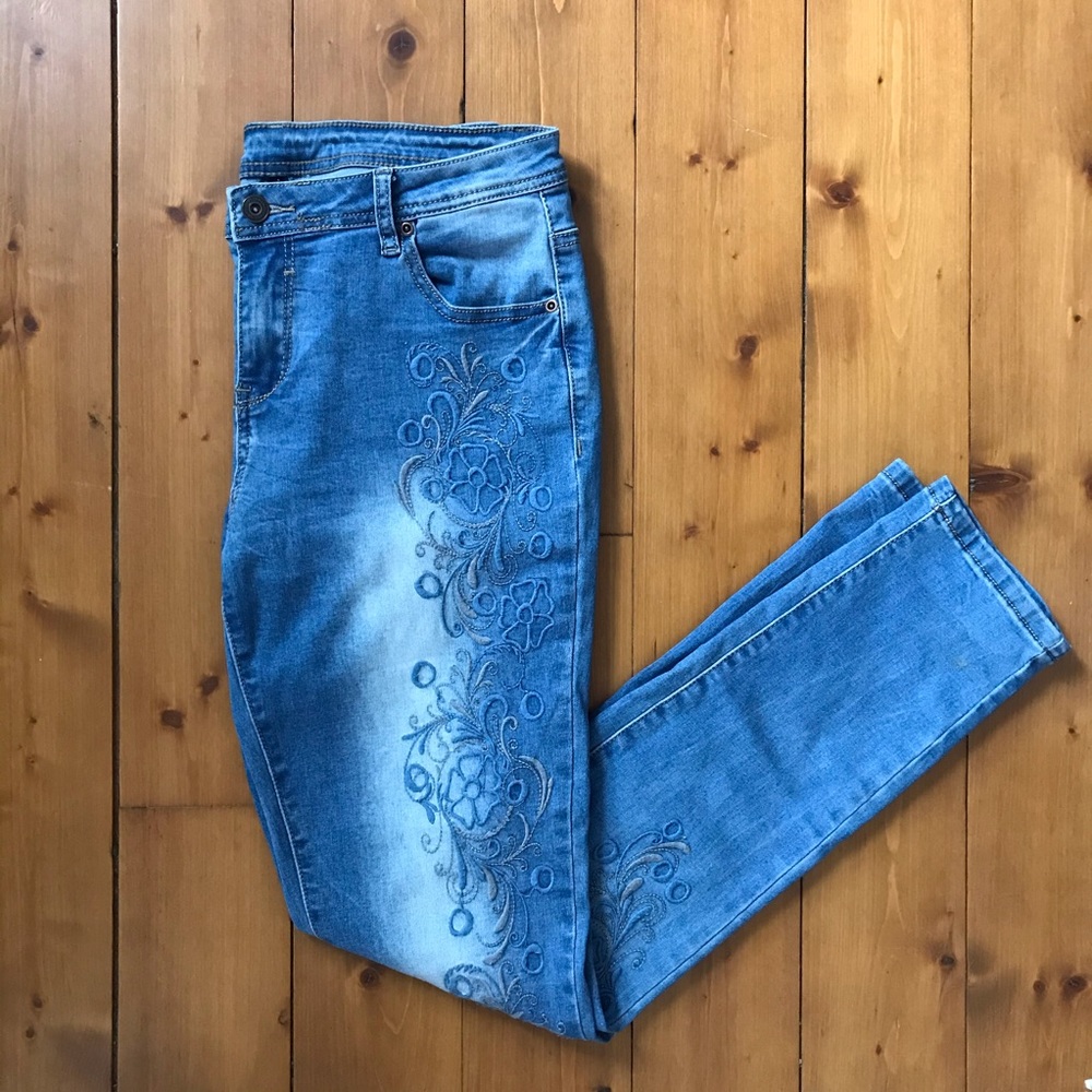 Fashion Village Embroidered Denim Jeans